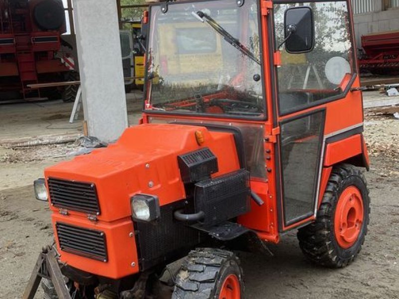 Tractor Hako Hakotrac T6