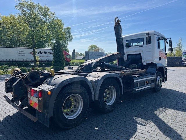 Truck MAN TGA 26.360 6X2/4 BL