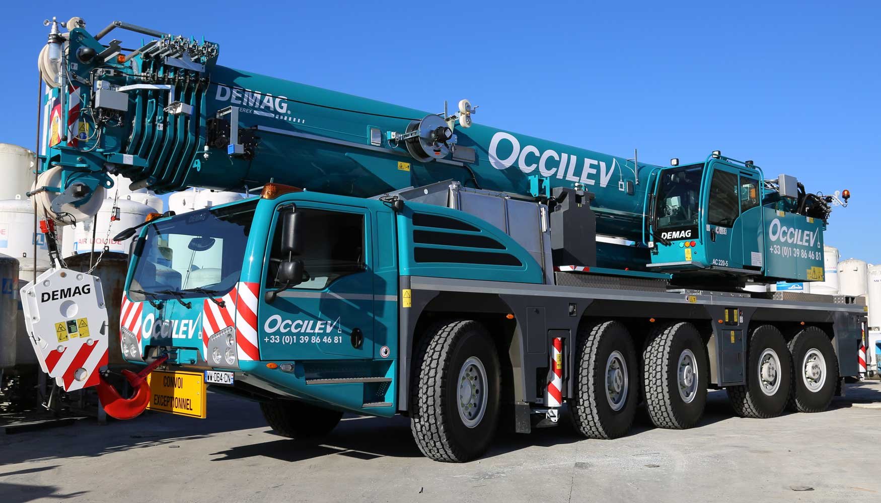 Mobile & rough terrain cranes Demag AC5.220-1