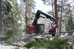 Komatsu TN745D harvester