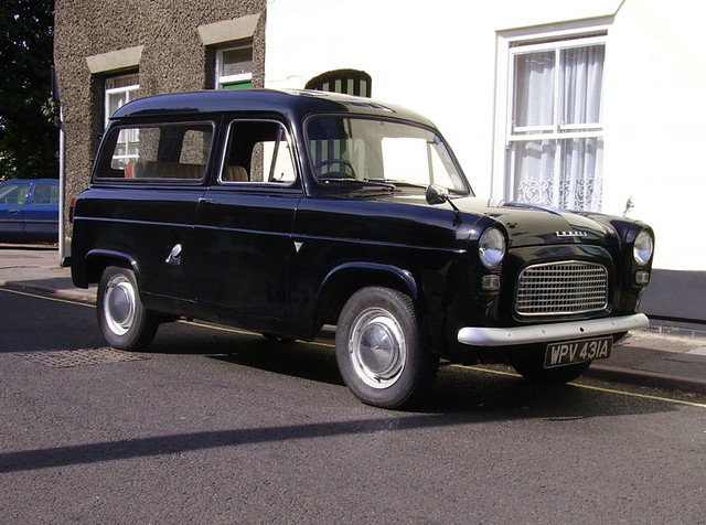 Van Ford ESCORT 300