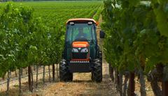 Vineyard ArmaTrac 704FG
