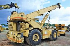 Grove RT740