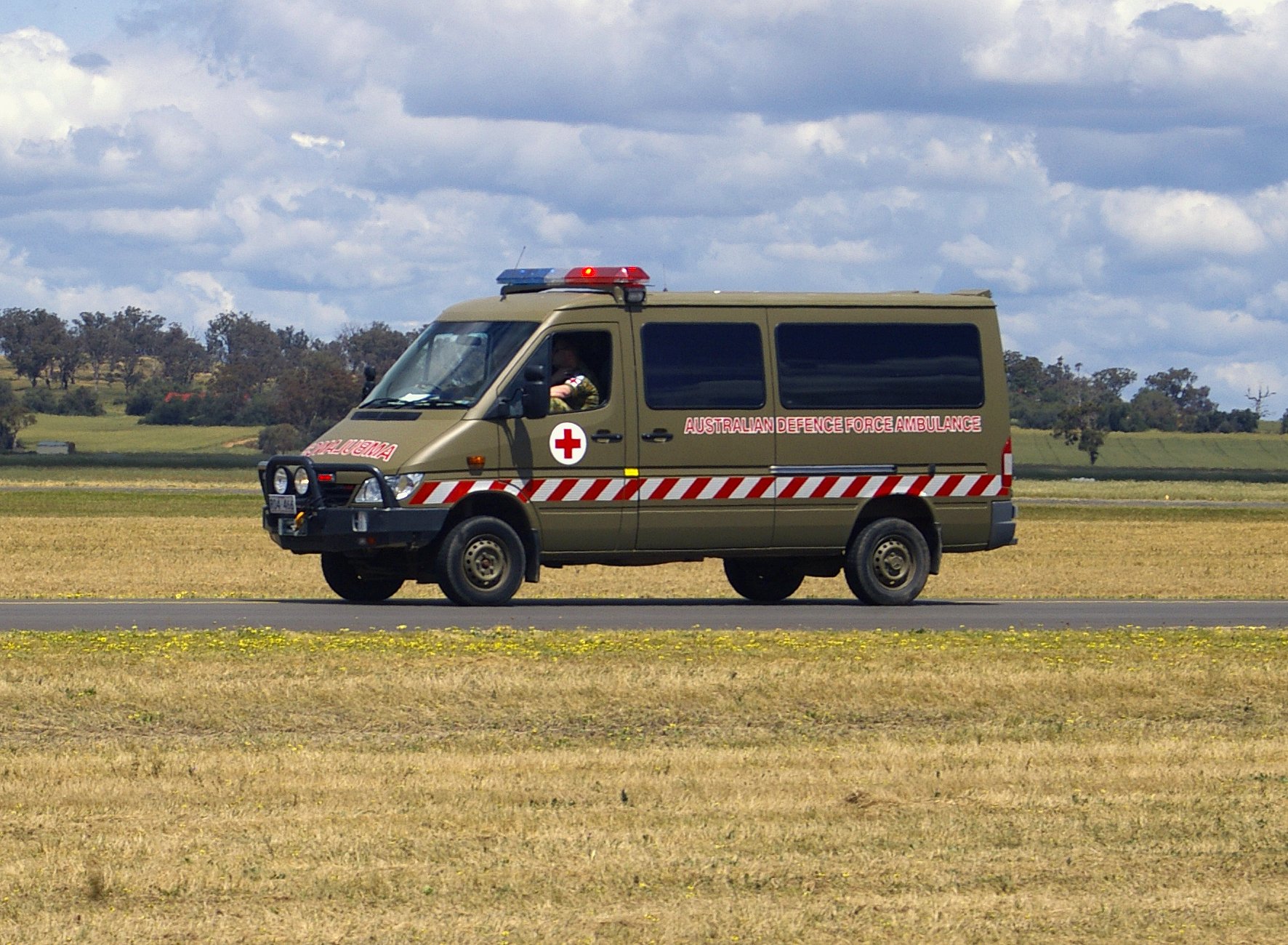 Mercedes Benz SPRINTER DEFANDER