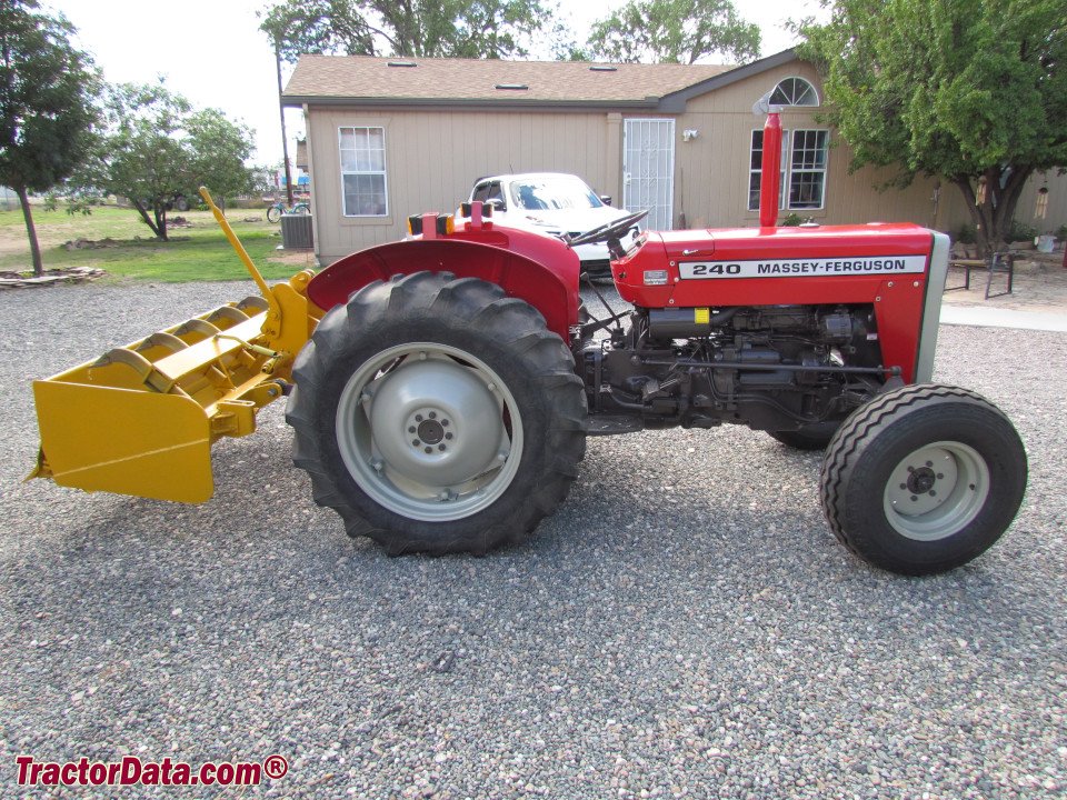 Tractor Massey Ferguson MF 240 4WD