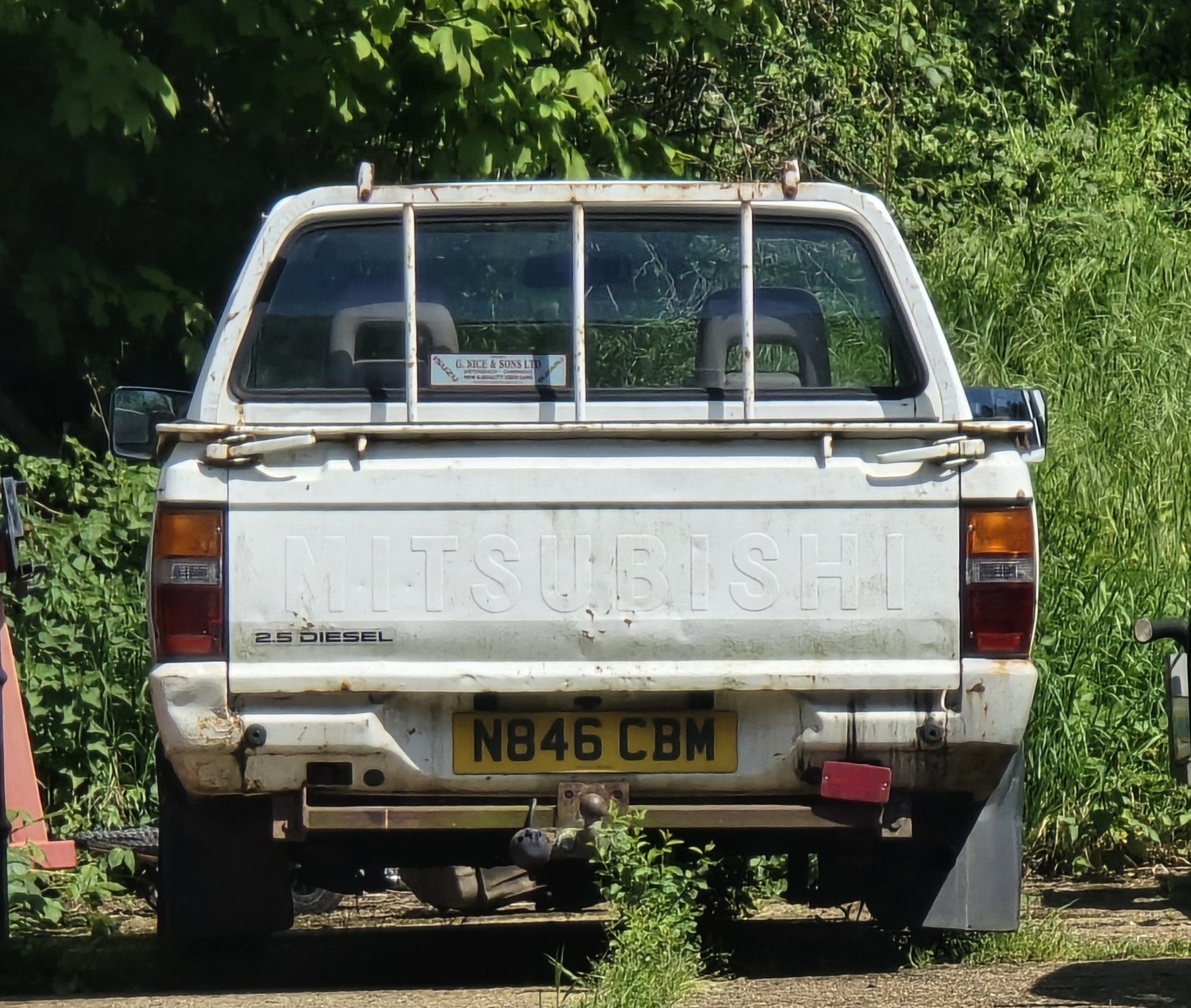 Van Mitsubishi MITSUBISHI L200