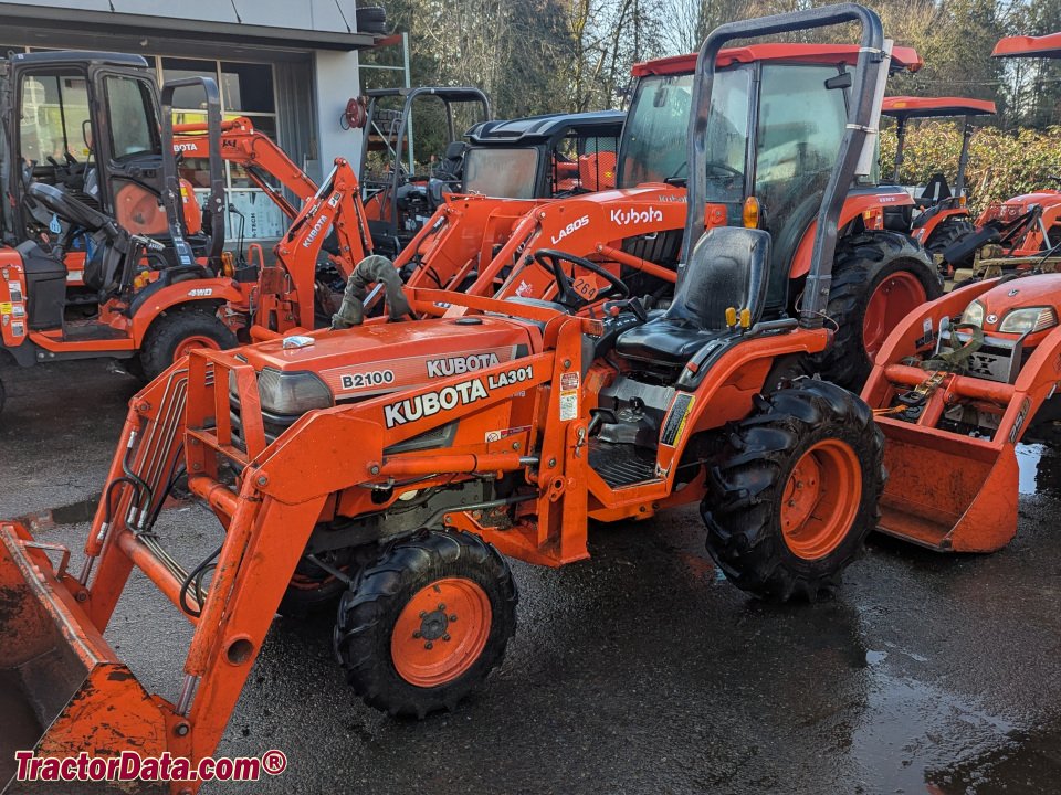 Tractor Kubota B2100