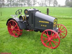 International Harvester 8-16 Junior