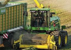 John Deere 7550