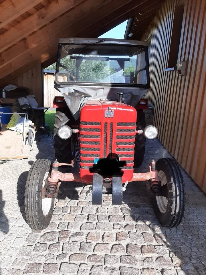 Tractor McCormick FU-237