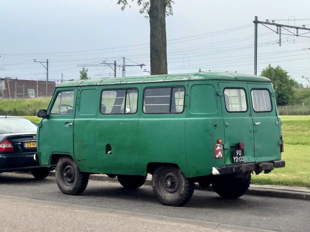 Samochód dostawczy Uaz 452