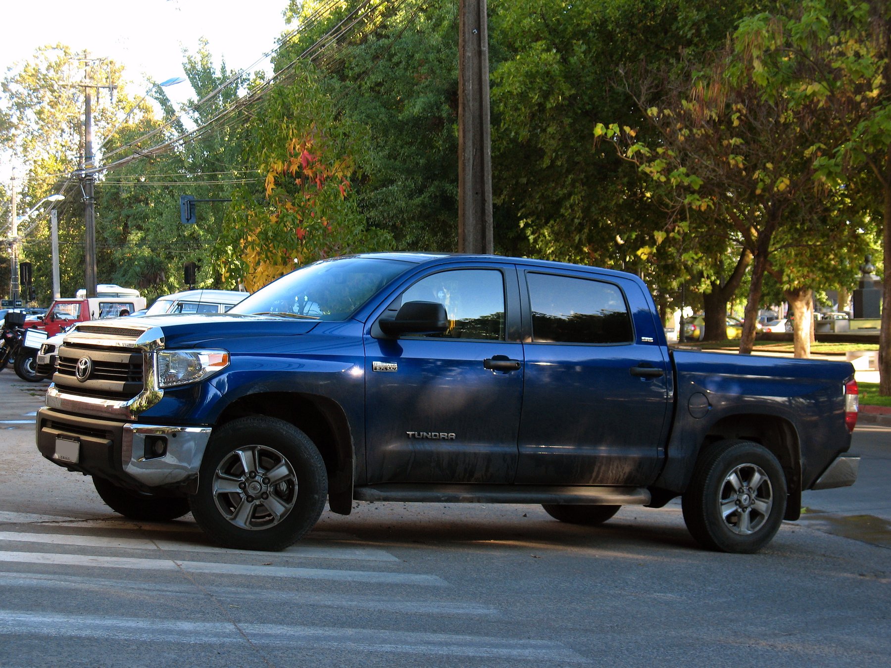 Van Toyota TUNDRA 4X2 SR5