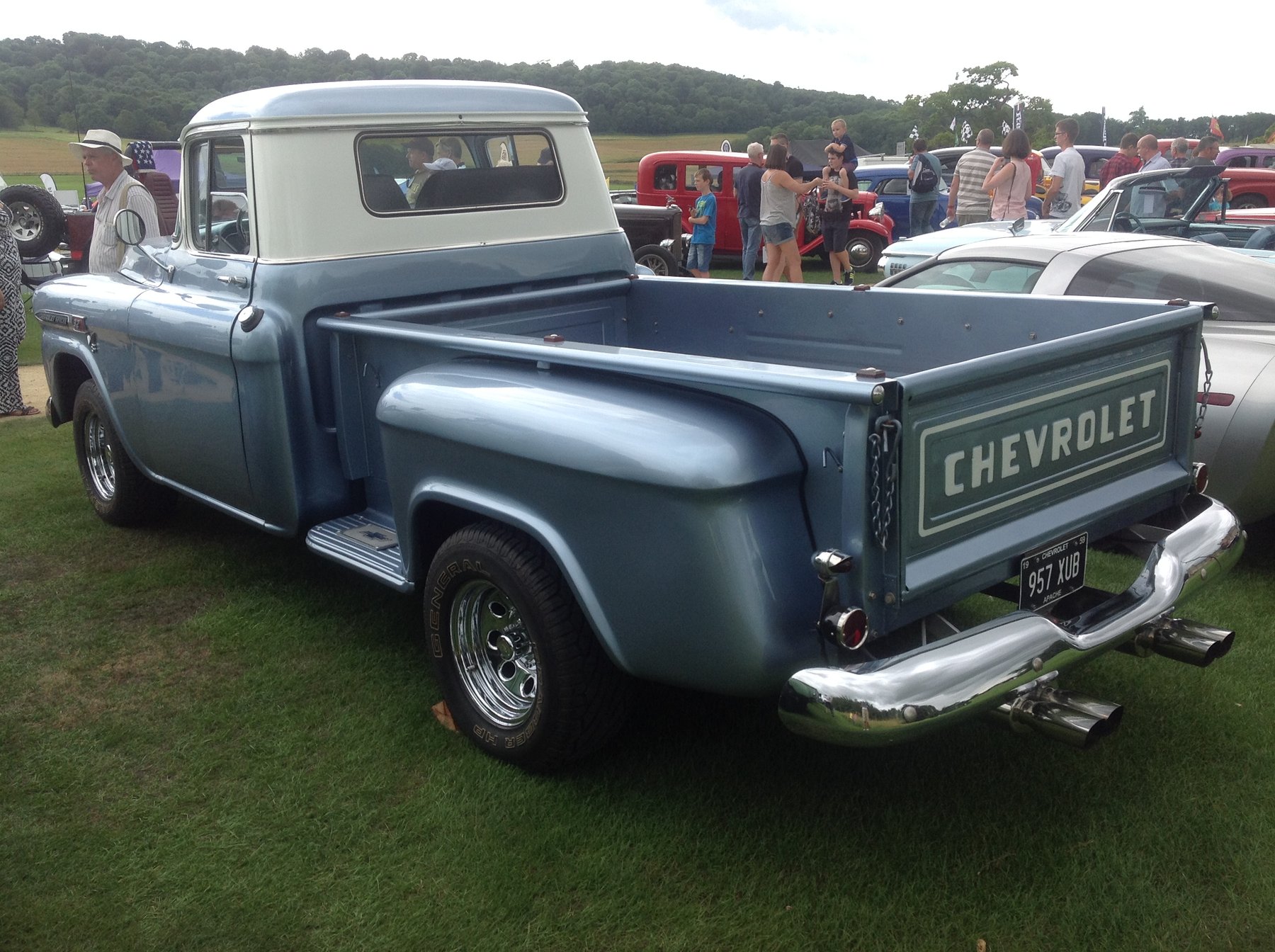 Chevrolet 32 APACHE