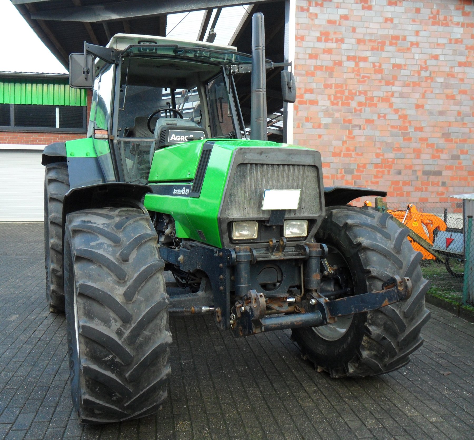 Tractor Deutz AGROSTAR 6.61
