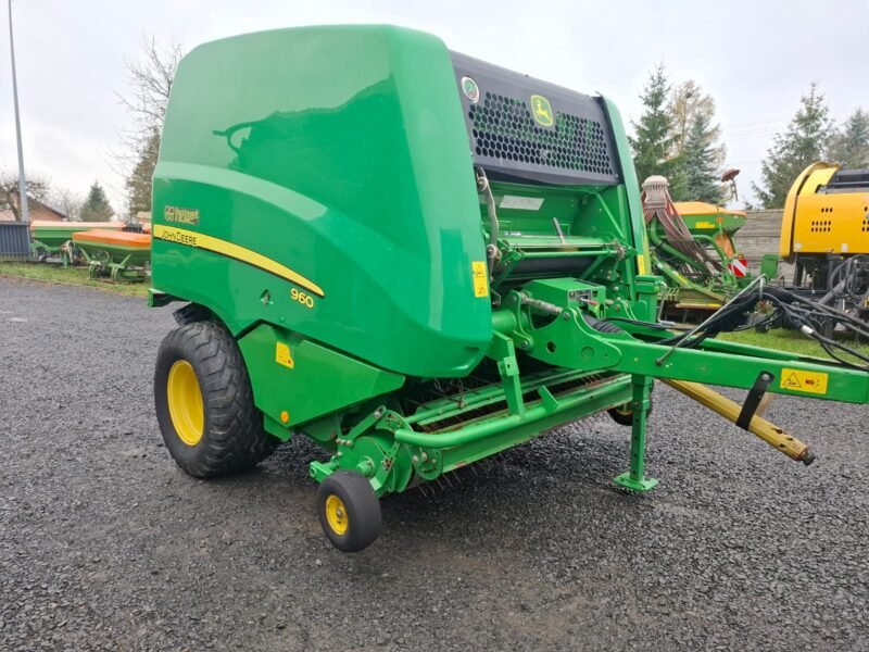 Maszyna żniwna John Deere 960