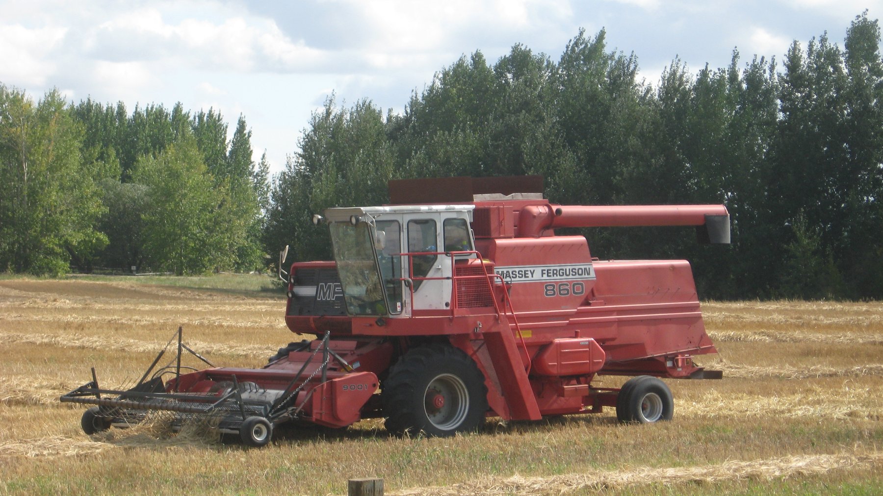 Erntemaschine Massey Ferguson 860
