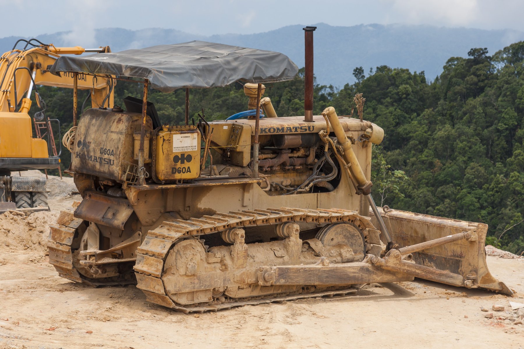 Komatsu D60A-6