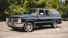 Chevrolet 5D SUBARBAN EC 16C/3290