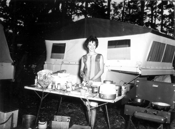 COLEMAN CAMPING TRAILER