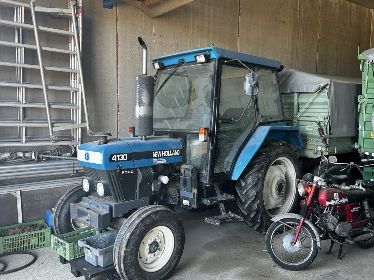 Tractor Ford New Holland 4130 (A)