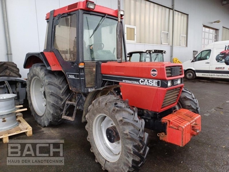 Tractor Case IH 745 S