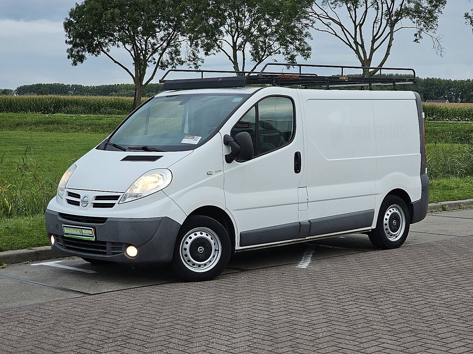 Van Nissan 1200 L1H1 2.0 DCI 84KW E4
