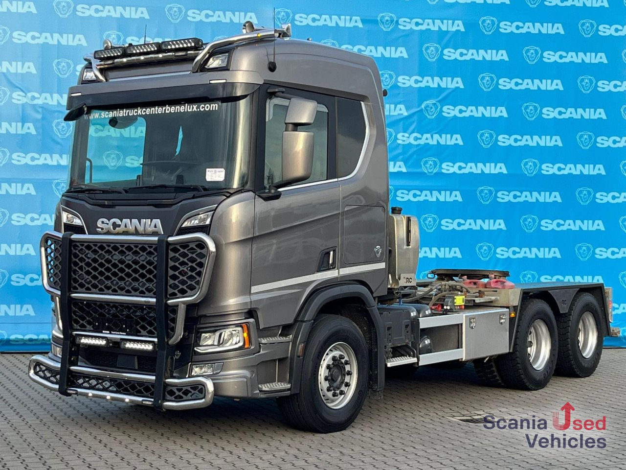 Truck Scania S 660 B6x4HB