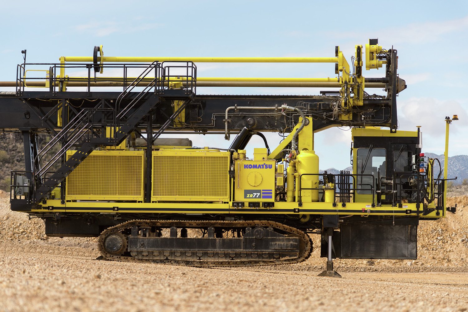 Mining machine Komatsu ZR77