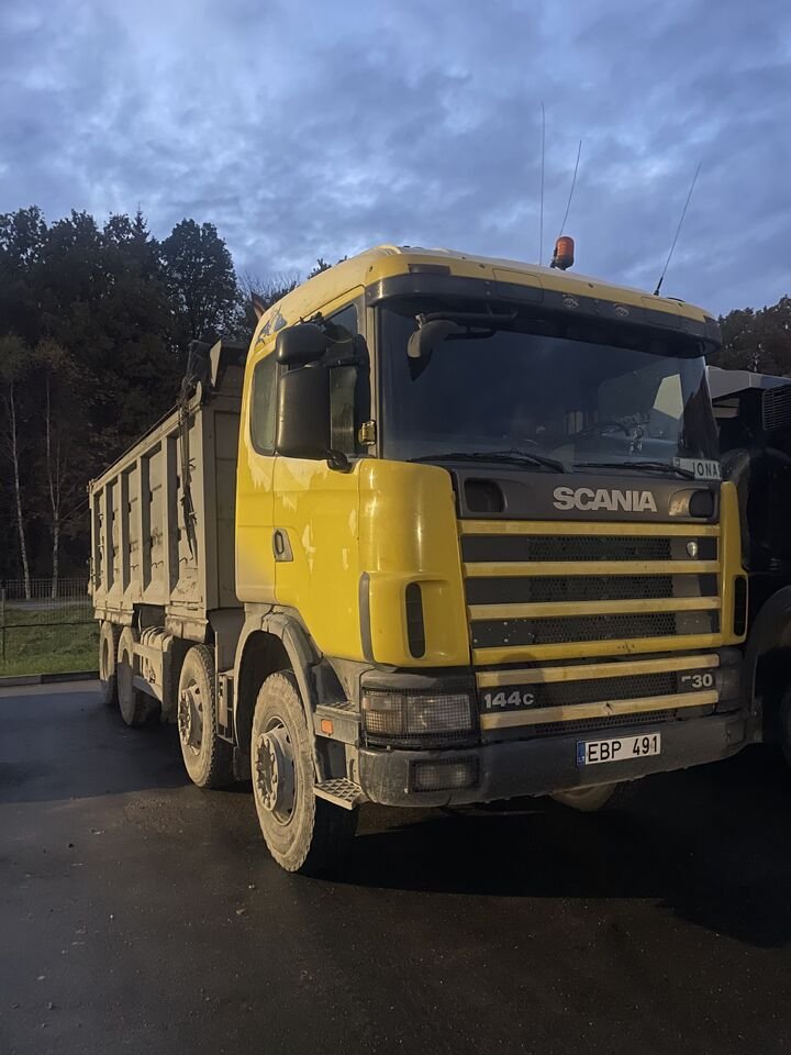 Scania 440 LB8X4