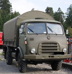 Steyr (SLT) 680GL 4X4