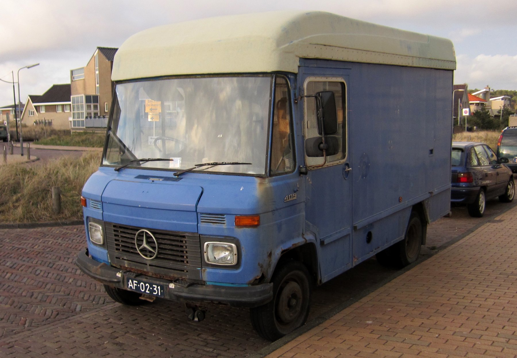 Van Mercedes Benz L406DG735