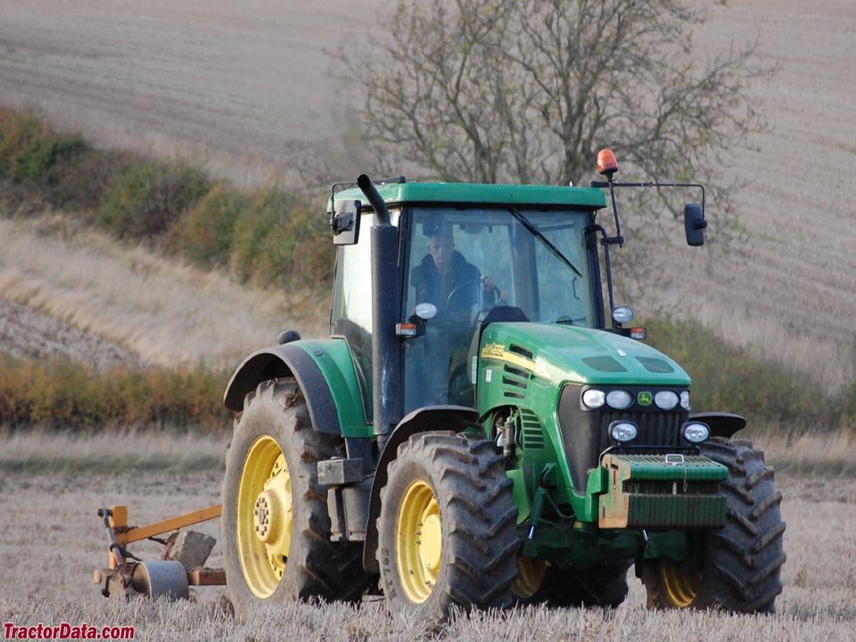 Tractor John Deere 7720 140 PTO HP 2WD