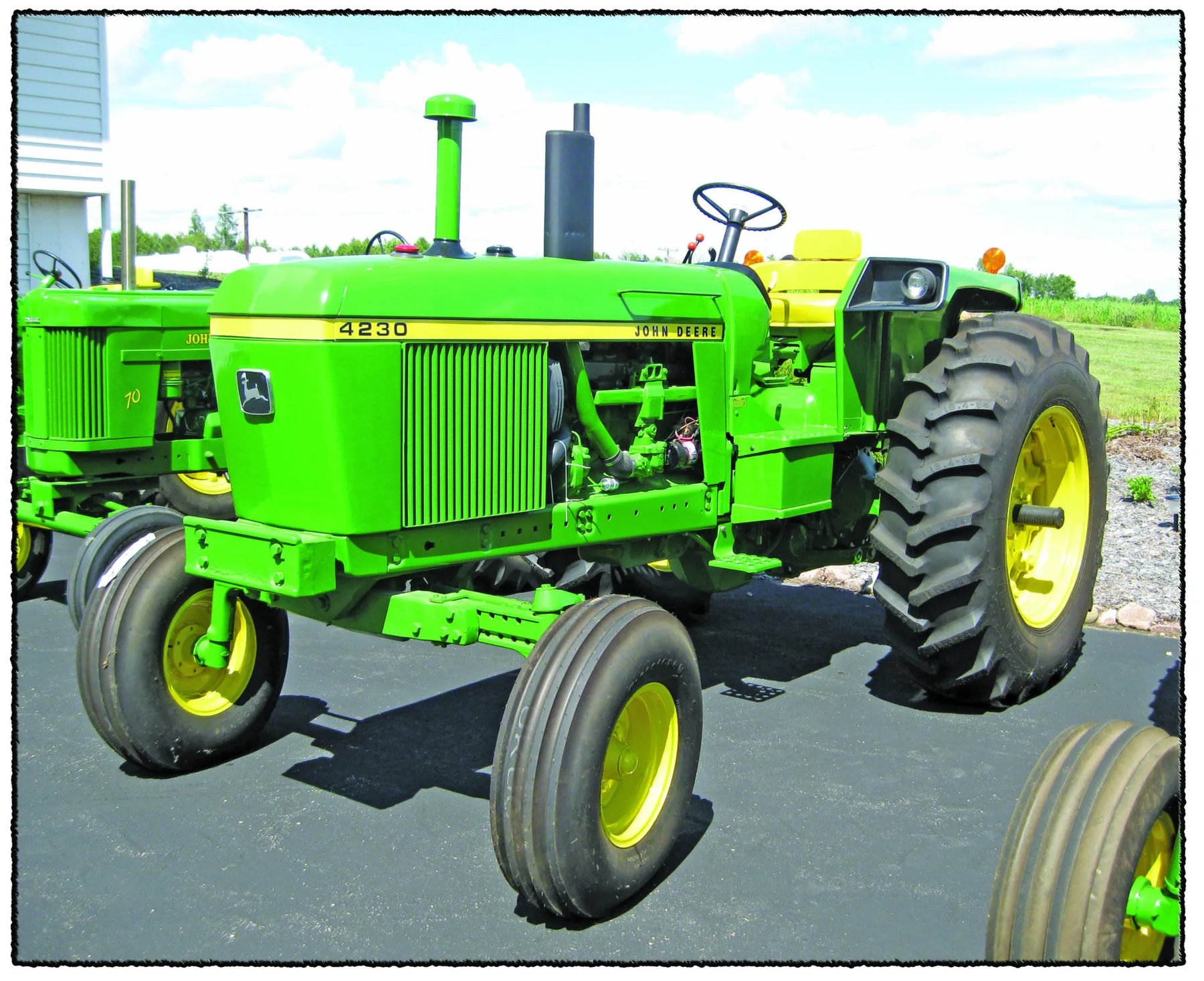 Traktor John Deere 4230