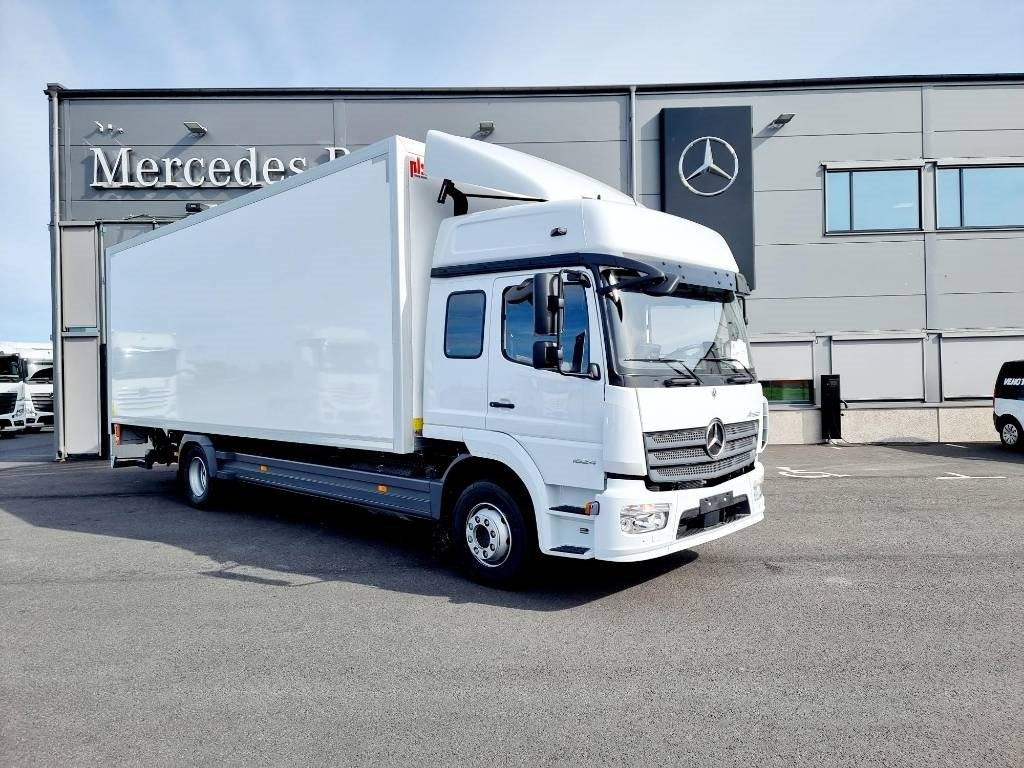 Truck Mercedes Benz 1524L / 54