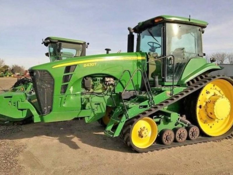 Tractor John Deere 8430T 255 PTO hp 2WD