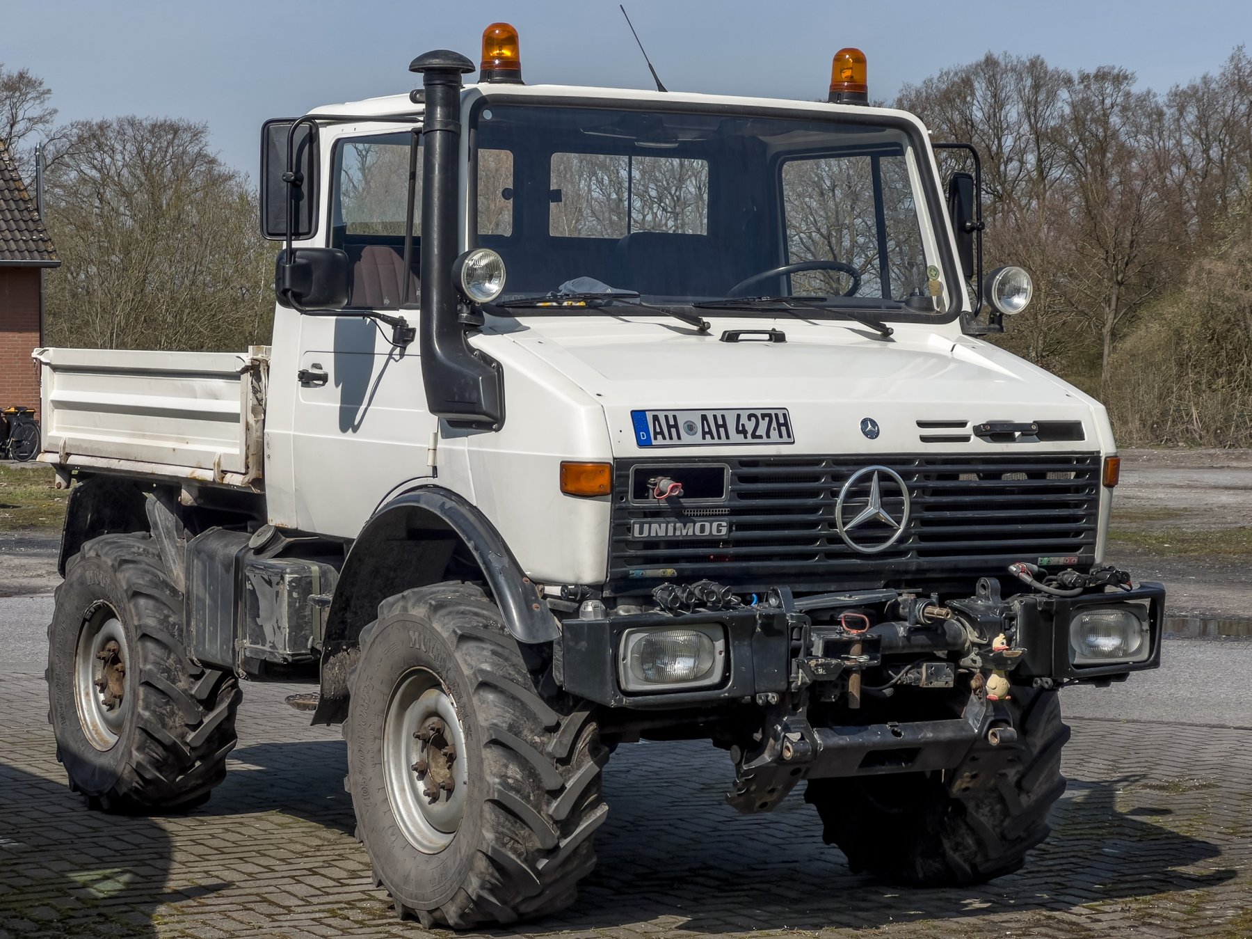 Truck Mercedes Benz UNIMOG U20-9,3T
