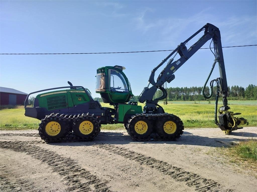 Harwestery John Deere 1170 G