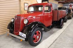 Ford V-8-51-131-36/3350