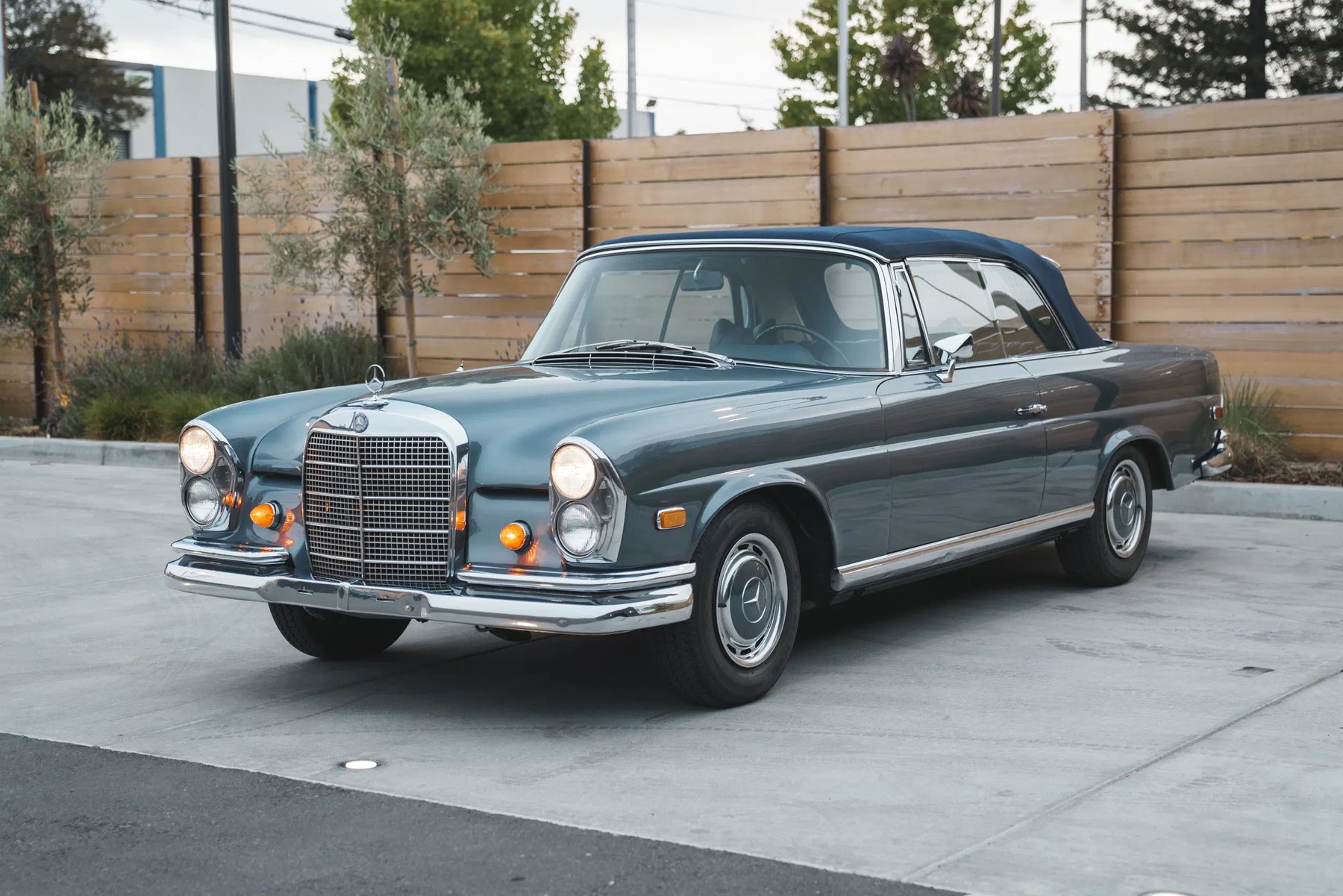Transporter Mercedes Benz 280