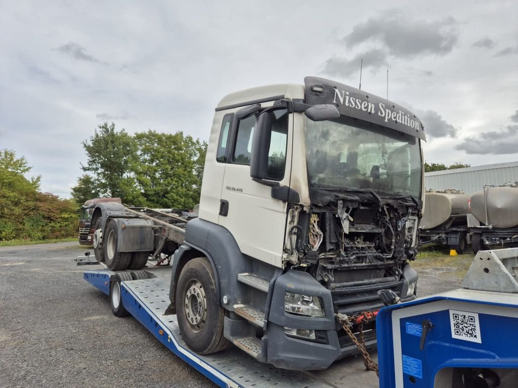 Truck MAN TGS 26.470 6x4H-2 BL CH