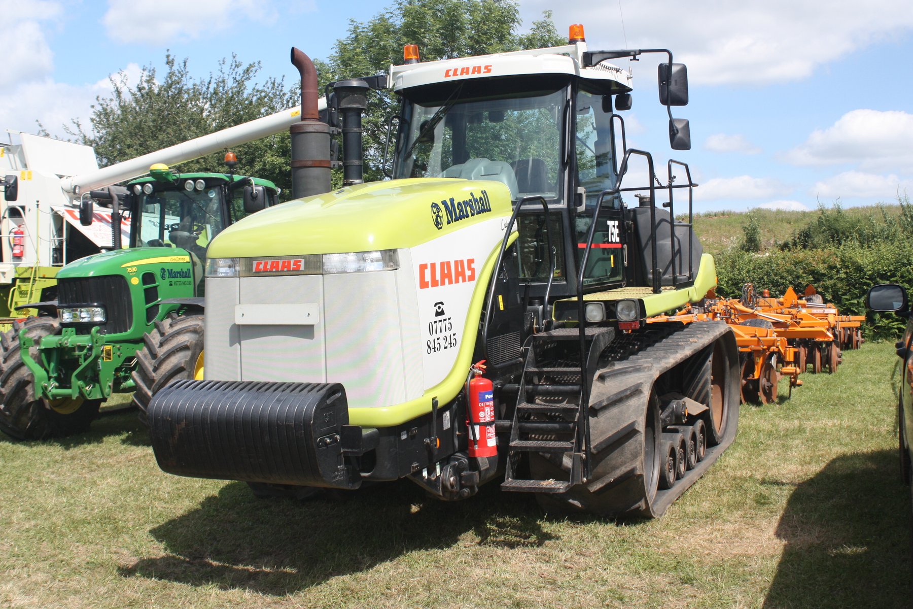Tractor CLAAS Challenger 75E