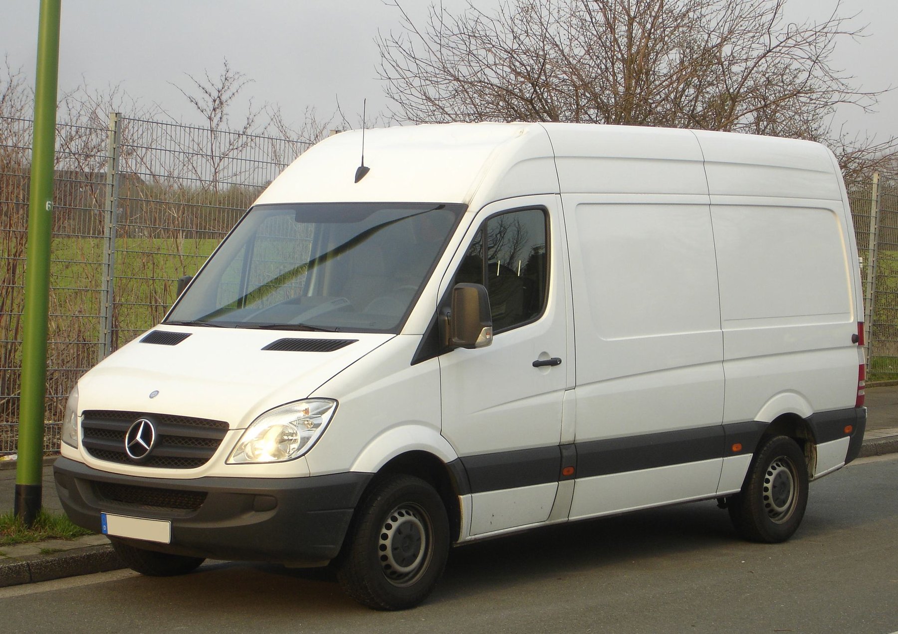Truck Mercedes Benz 311 CDI - 9036-355T/355