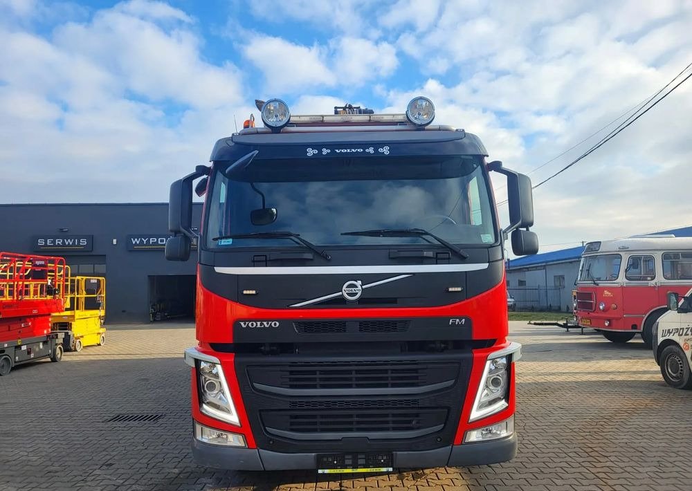Truck Volvo FM 370EEV 8X2