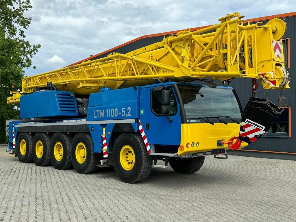 Mobile & rough terrain cranes Liebherr LTM1100-5.2