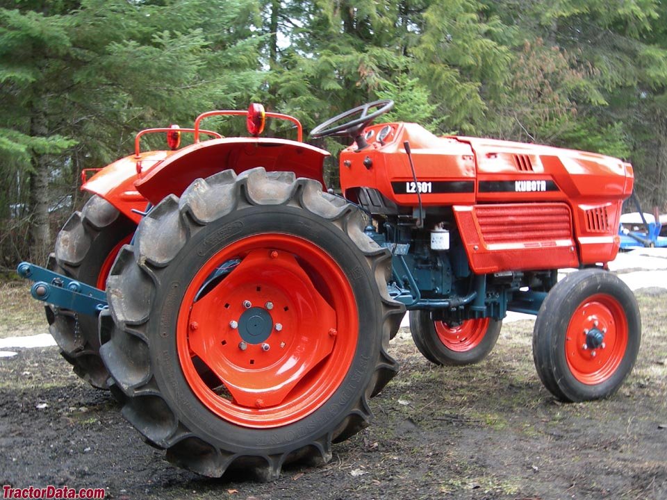 Tractor Daedong L2600
