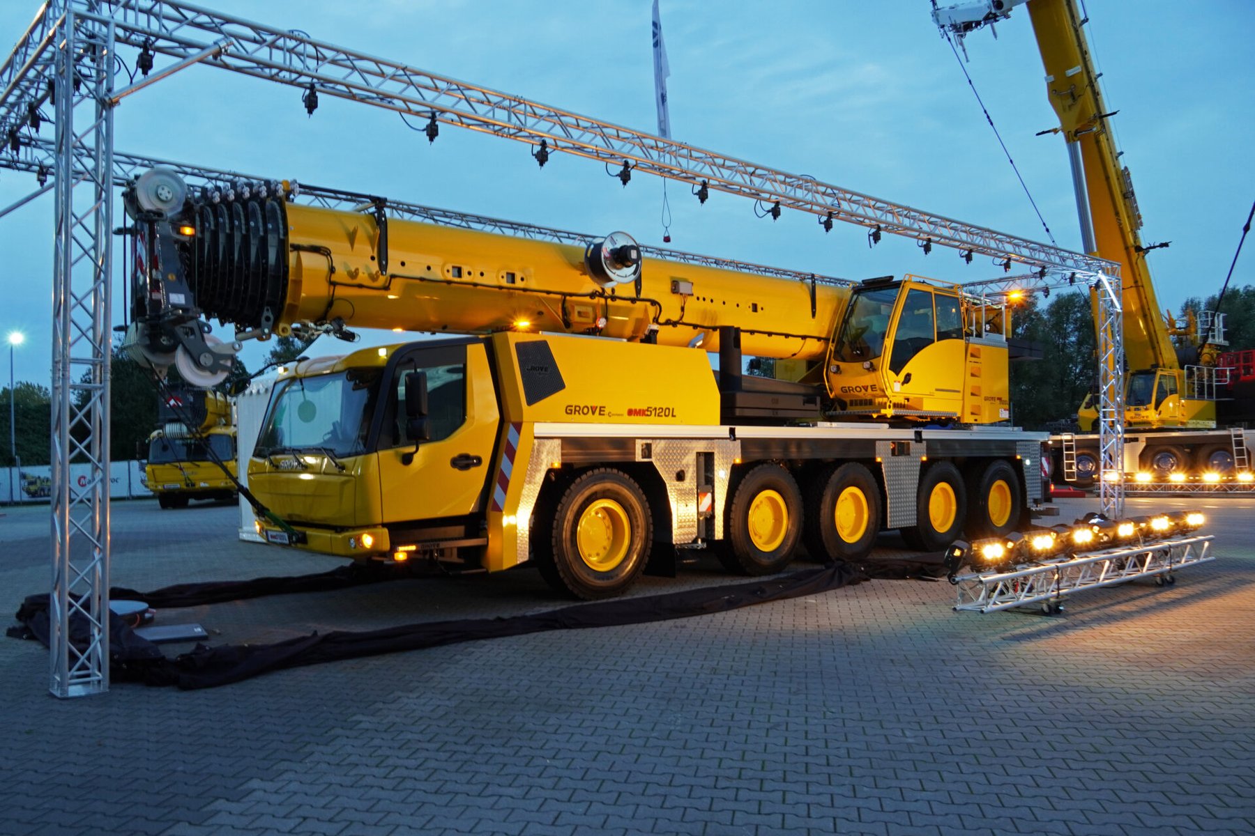 Mobile & rough terrain cranes Grove GMK 5120L