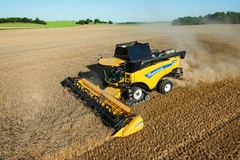 New Holland CX 740 N