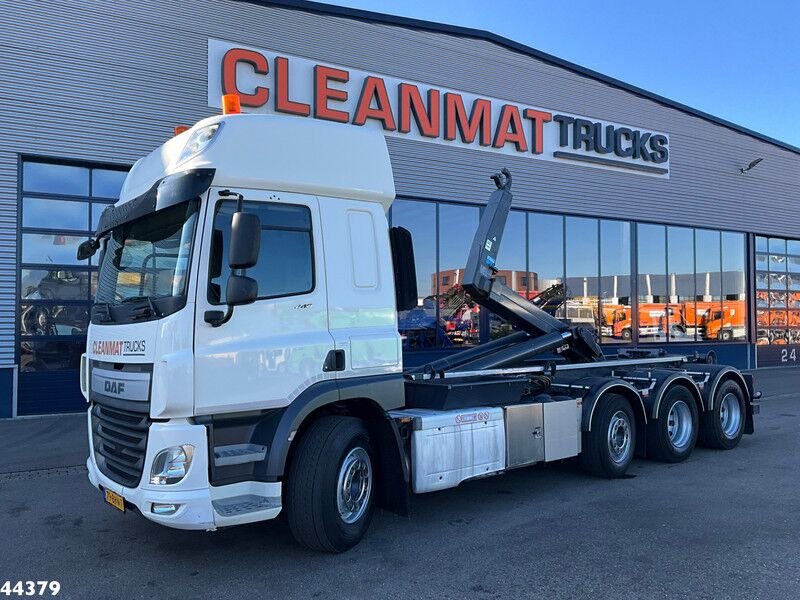 Truck DAF XF 106 FAK 8X2