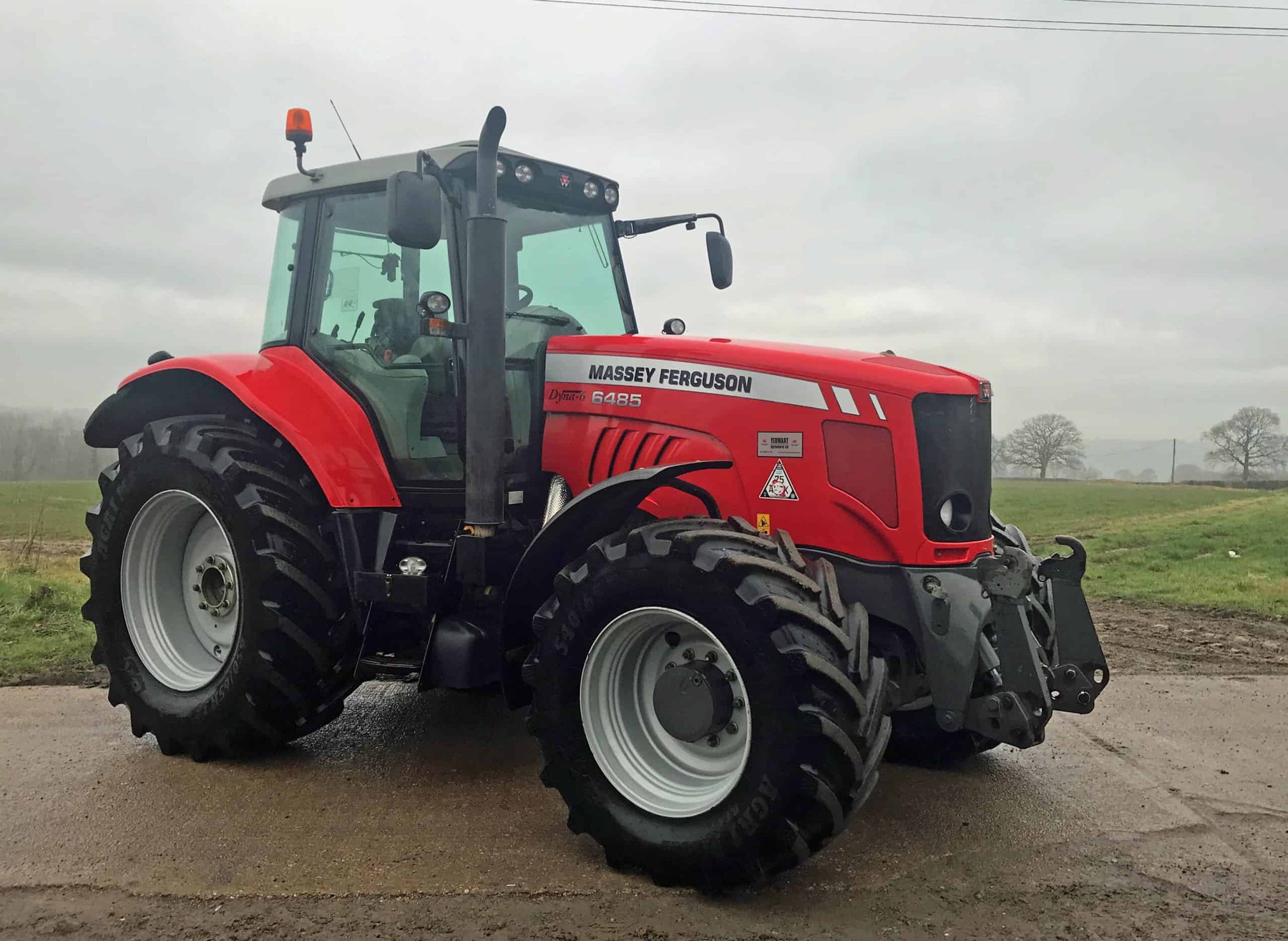 Tractor Massey Ferguson MF 6485 4WD