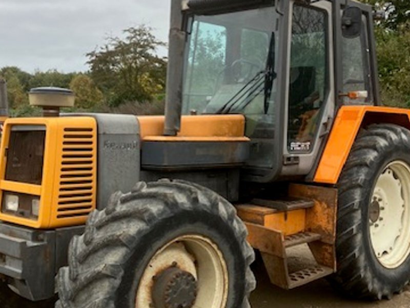 Tractor Renault 120-14 TX